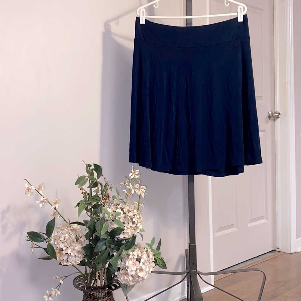 Navy flowy skirt